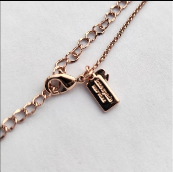 Flying Pink Piggy Necklace - Picture 15 of 16